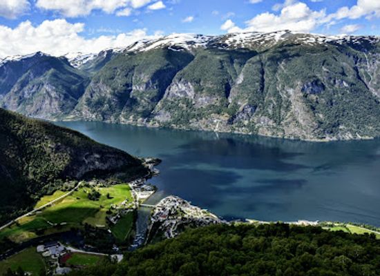norway/western-norway/landmark/aurlandsfjellet-scenic-route-north-entry-lardalsoyri