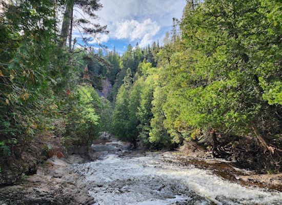 minnesota/lake-superior-s-north-shore/landmark/hidden-falls