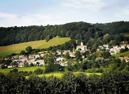 united-kingdom/the-cotswolds/landmark/uley-long-barrow-hetty-pegler-s-tump