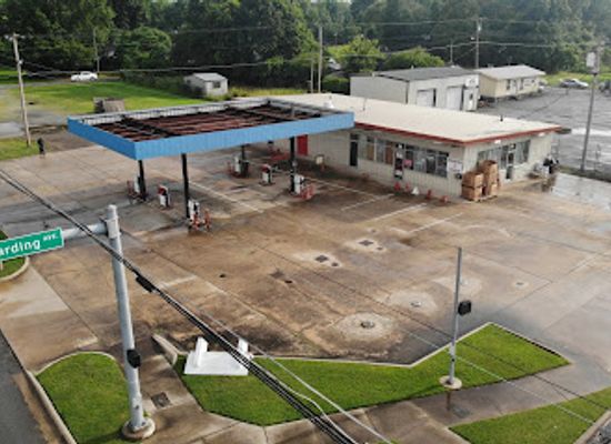 arkansas/pine-bluff/landmark/carpenters-produce-fish