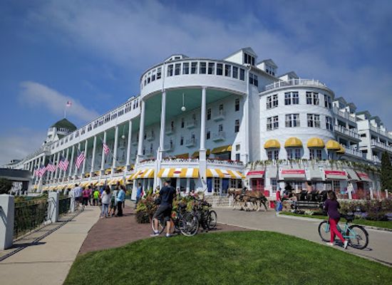 michigan/mackinac-island/landmark/mackinac-island-tourism-bureau