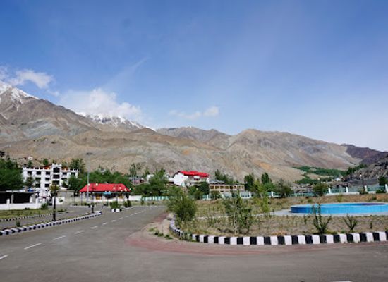 pakistan/ladakh/landmark/vijay-diwas-memorial