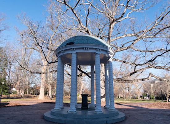 north-carolina/chapel-hill/landmark/old-well