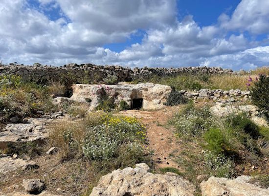 malta/bugibba/landmark/punic-tombs