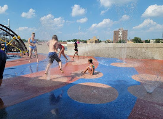 iowa/waterloo/landmark/phelps-youth-pavilion