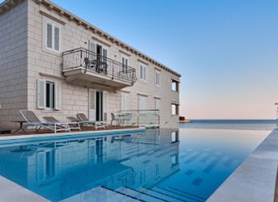 croatia/mljet-island/landmark/boutique-pine-tree-resort-luxury-aparments-restaurant