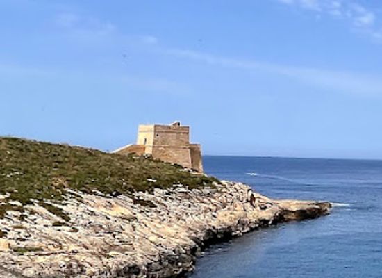 malta/dwejra-bay/landmark/dwejra-tower