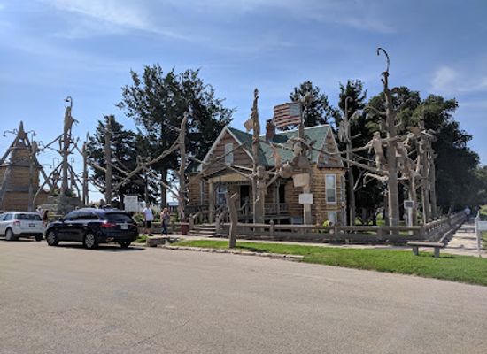 kansas/western-kansas/landmark/s-p-dinsmoor-s-garden-of-eden