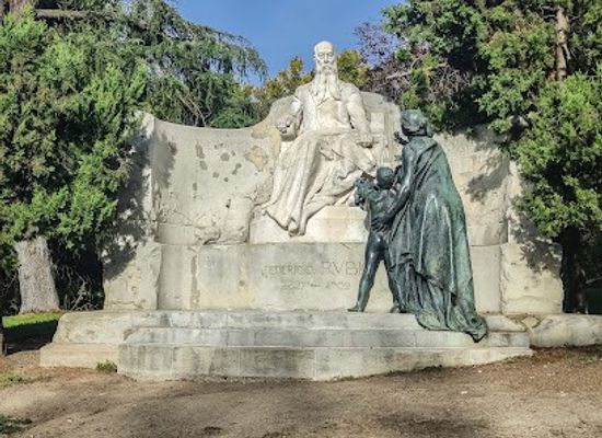 spain/madrid/landmark/monument-to-federico-rubio