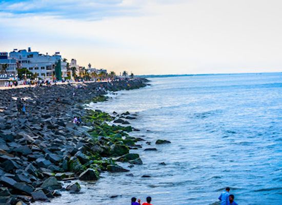 india/pondicherry/promenade-beach/landmark/promenade-beach