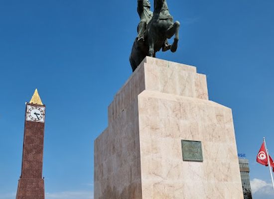 tunisia/tunisian-sahara/landmark/avenue-habib-bourguiba-clocktower