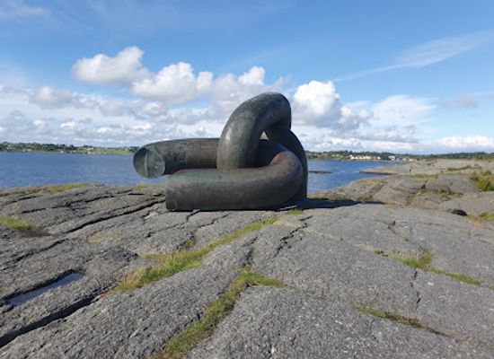 norway/stavanger/landmark/brutt-lenke