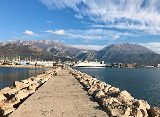 montenegro/skadar-lake-region/landmark/red-lighthouse