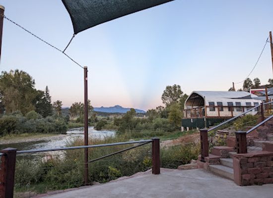 colorado/pagosa-springs/landmark/riff-raff-on-the-rio