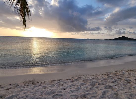 antigua-and-barbuda/saint-mary/landmark/little-ffryes-beach
