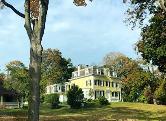connecticut/central-connecticut/landmark/strickland-road-historic-district