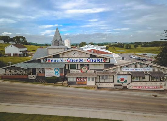 ohio/amish-country/landmark/heini-s-cheese-chalet