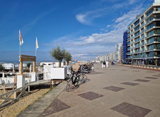belgium/knokke-heist/landmark/beach-number-1