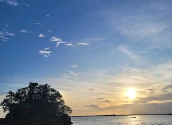 indonesia/east-kalimantan/landmark/melawai-beach