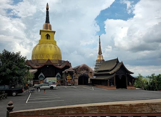 thailand/loei/landmark/wat-somdet-phu-ruea