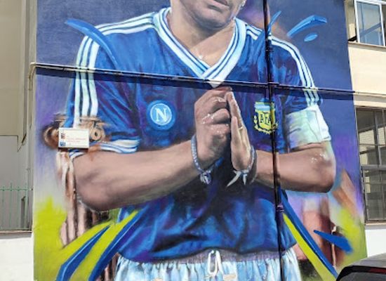 italy/pompeii/landmark/murales-maradona