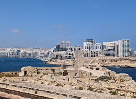 malta/sliema/landmark/fort-tigne