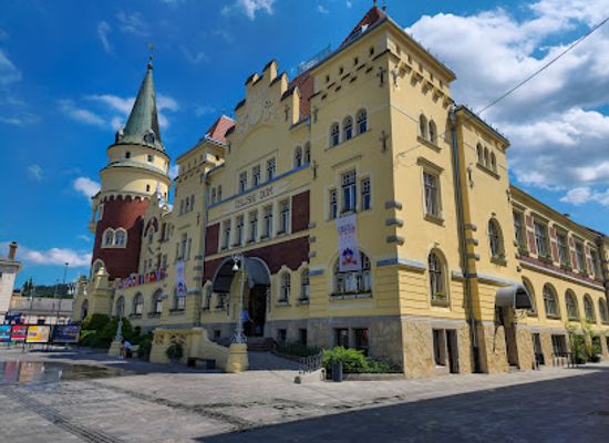 slovenia/celje/landmark/celje-hall