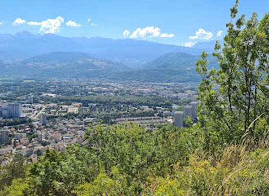 france/grenoble/landmark/national-memorial-of-the-mountain-troops