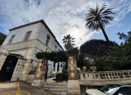 gibraltar/queen-s-road/landmark/the-gibraltar-garrison-library