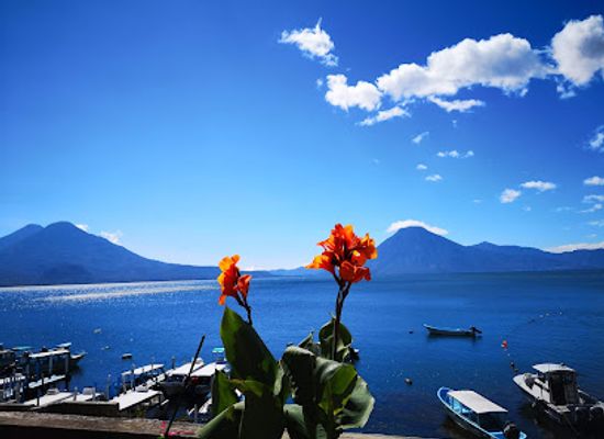 guatemala/panajachel/landmark/lazzaroni-panajachel