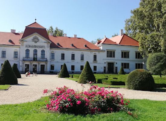 hungary/sopron-region/landmark/szechenyi-kastely