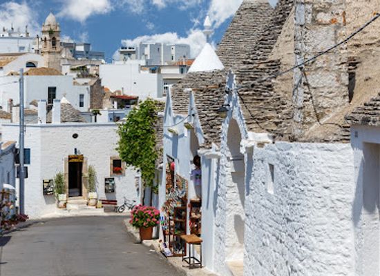 italy/apulia/landmark/trulli-rione-monti