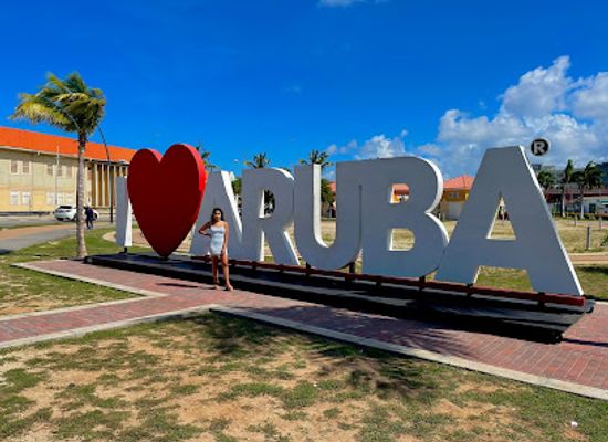 aruba/oranjestad/landmark/i-love-aruba-sign