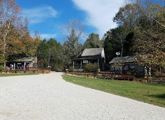 indiana/patoka-lake/landmark/squire-boone-caverns