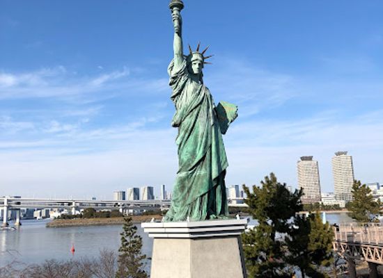 japan/tokyo/odaiba/landmark/statue-of-liberty