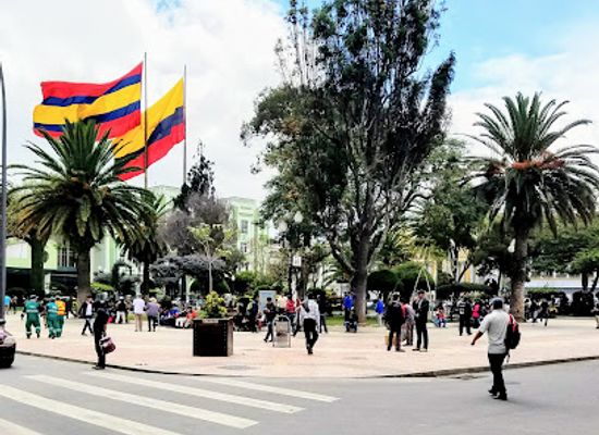 ecuador/loja/landmark/parque-central