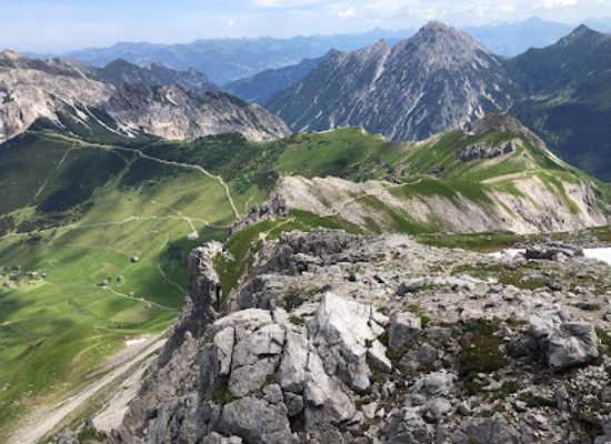 liechtenstein/sareis-trail/landmark/augstenberg