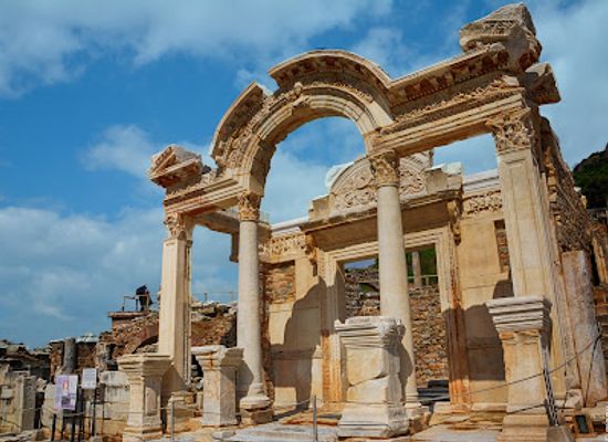 turkiye/galatia/landmark/castle-travel