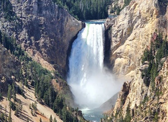 montana/yellowstone-national-park/landmark/canyon-visitor-education-center