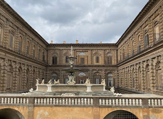 italy/florence/landmark/fountain-of-the-artichoke