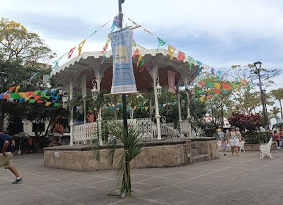 mexico/puerto-vallarta/downtown-puerto-vallarta/landmark/plaza-de-armas
