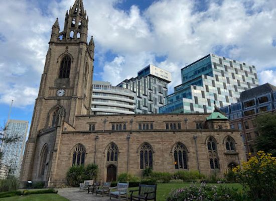 united-kingdom/liverpool/landmark/liverpool-parish-church-our-lady-and-saint-nicholas