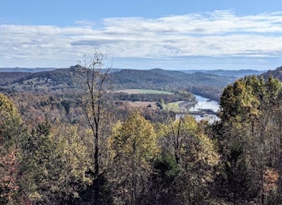 tennessee/appalachian-mountains/landmark/bearwaller-gap-trail-tater-knob-overlook-trailhead