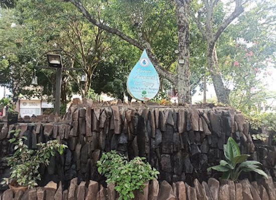 paraguay/guaira-forest/landmark/7-saltos-monument