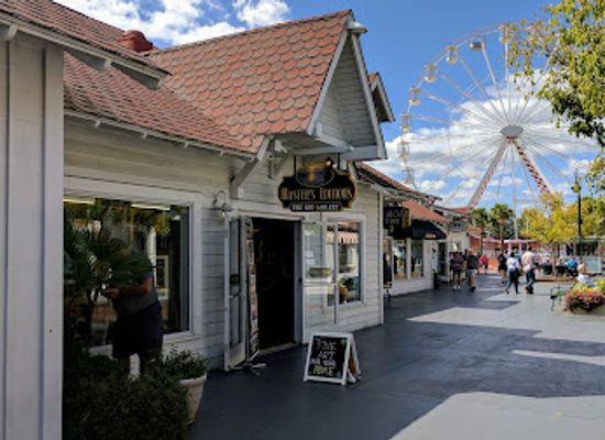 south-carolina/myrtle-beach/broadway-at-the-beach/landmark/master-s-editions-broadway-at-the-beach-gallery