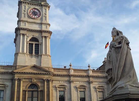 australia/central-victoria/landmark/queen-victoria-memorial