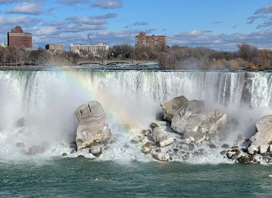 canada/niagara-falls/landmark/queen-victoria-park