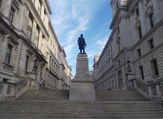 united-kingdom/london/westminster/landmark/clive-of-india-memorial