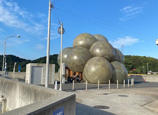 japan/naoshima-island/landmark/kon-nichiwa