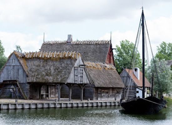 denmark/mon/attraction/the-medieval-center